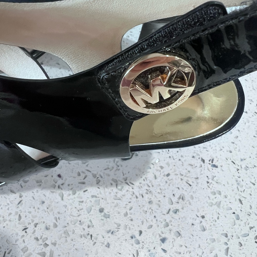 Michael Kors Glossy Black Heels Womens Size 7 VGUC - Picture 4 of 10